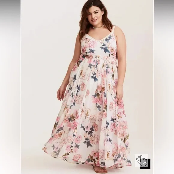 Torrid Runway Collection Ivory Crochet V-Neck Sleeveless Maxi Sundress - Picture 2 of 8